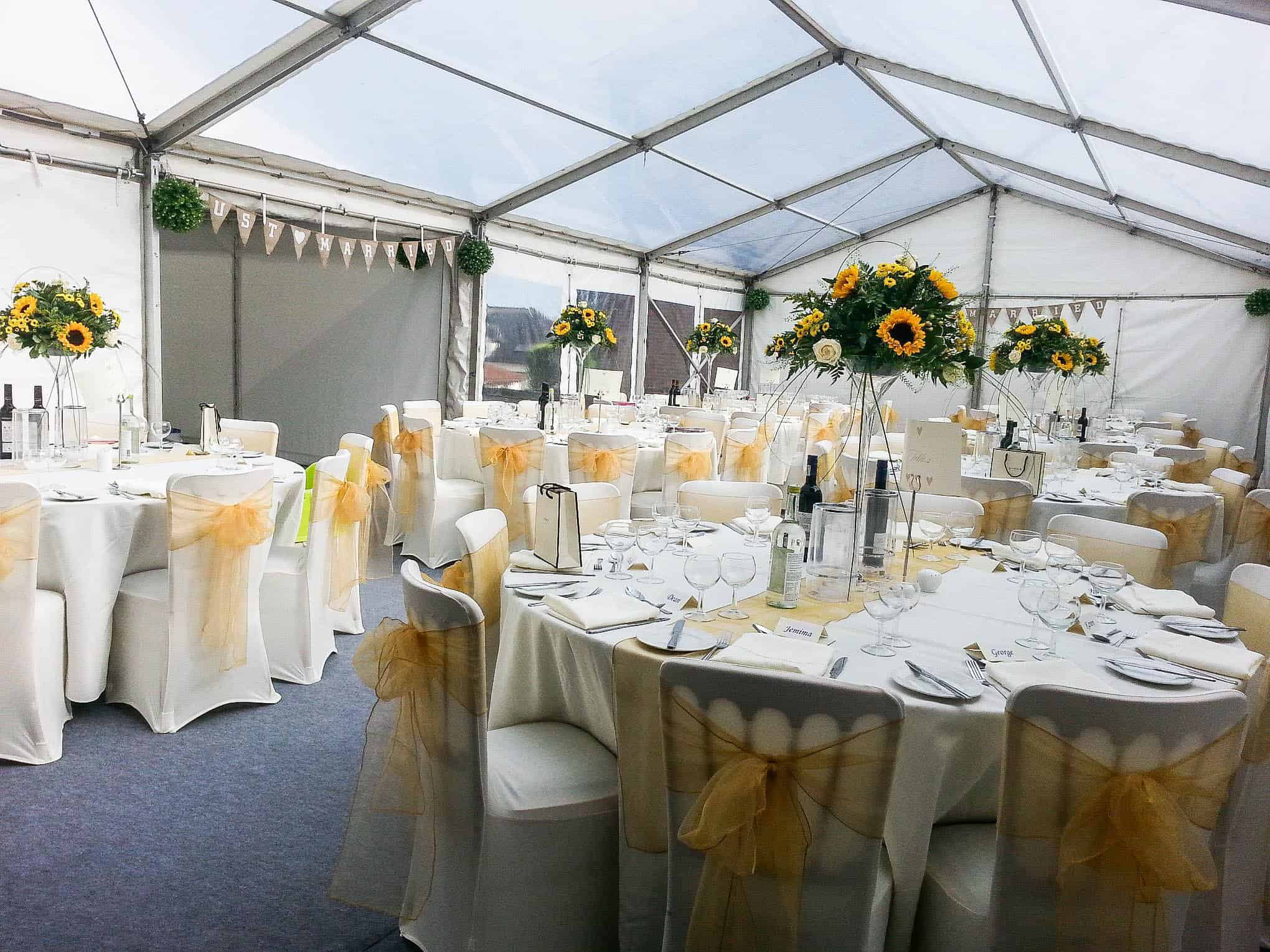 Rosebuds_flowers_torquay_table