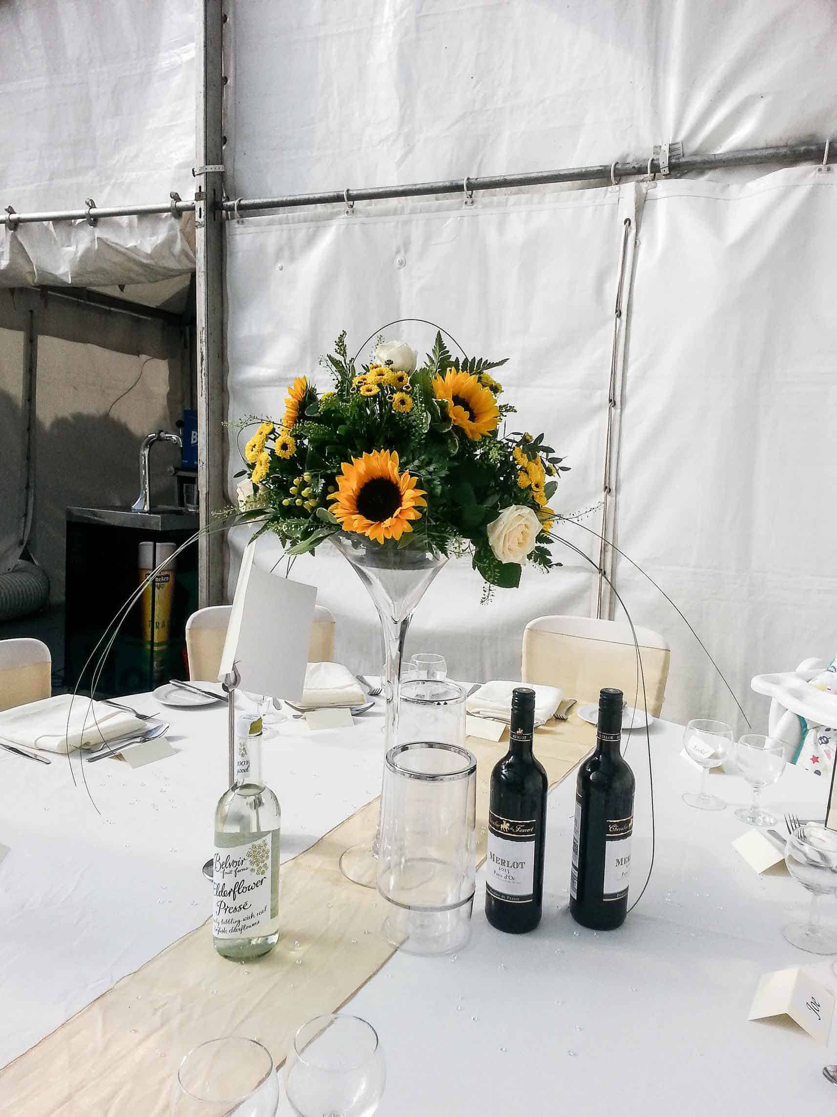 Rosebuds_flowers_torquay_table_10
