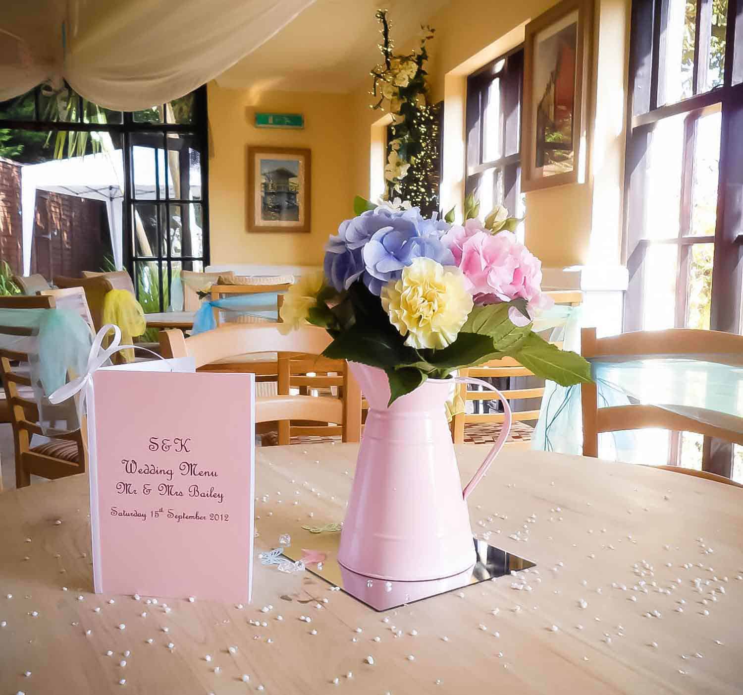 Rosebuds_flowers_torquay_table_7